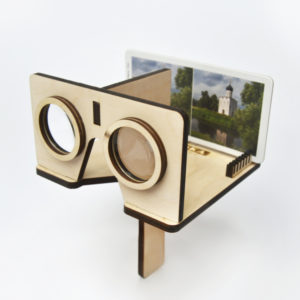 Wooden Stereoscope and 12 stereophoto cards